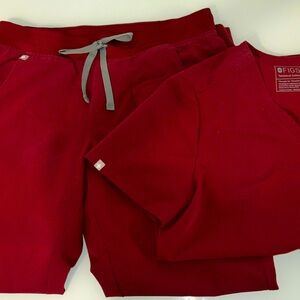 FIGS - Medium set in color burgundy